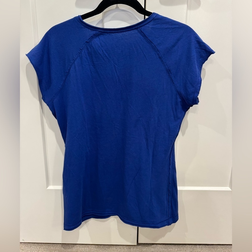 Nike Women's Blue Mets Graphic Tee - Picture 2 of 3